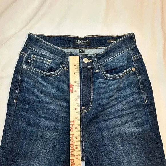 Judy Blue Size 5/27 Flare Dark Wash Blue Jeans Casual Stretch Figure Flattering - Picture 11 of 15